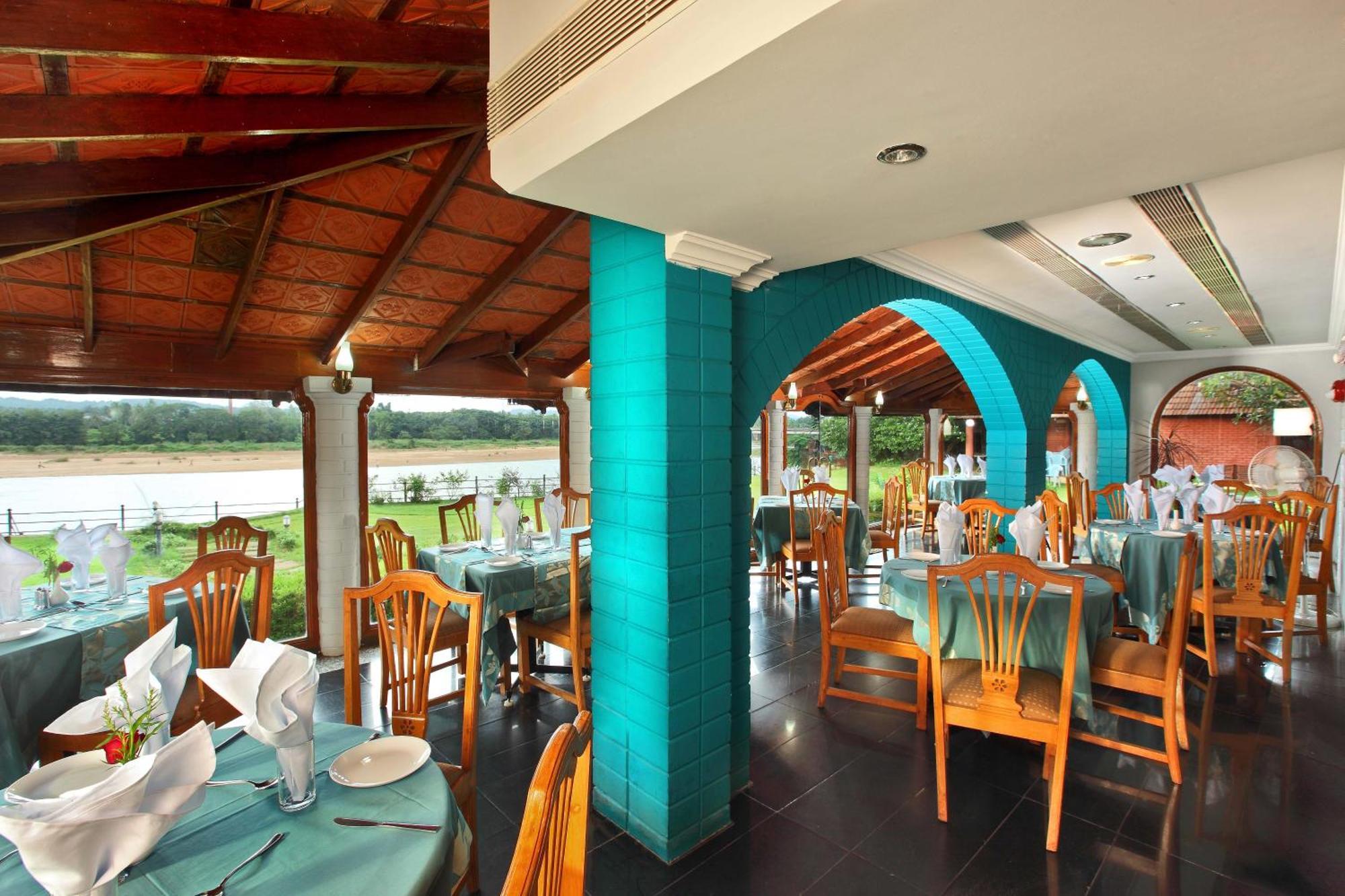 The River Retreat Heritage Ayurvedic Resort Shoranur Dış mekan fotoğraf